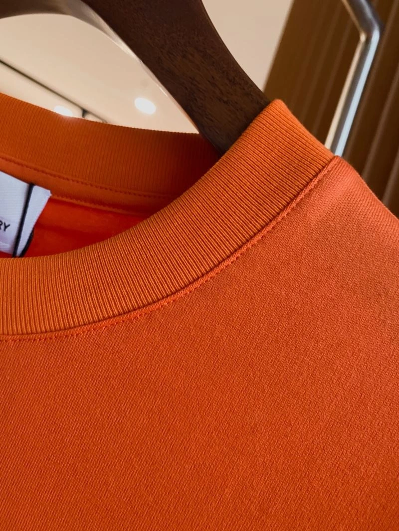 Sleek Burberry T-Shirts 105017