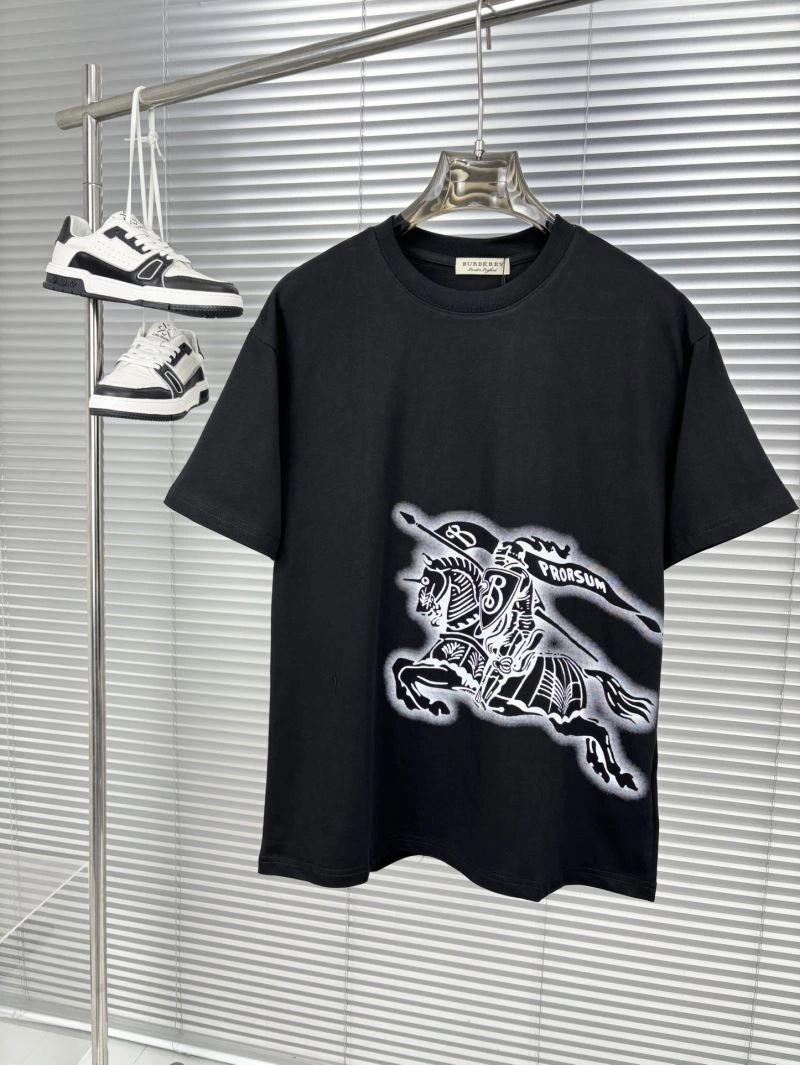 Burberry T-Shirts Lightweight 102631