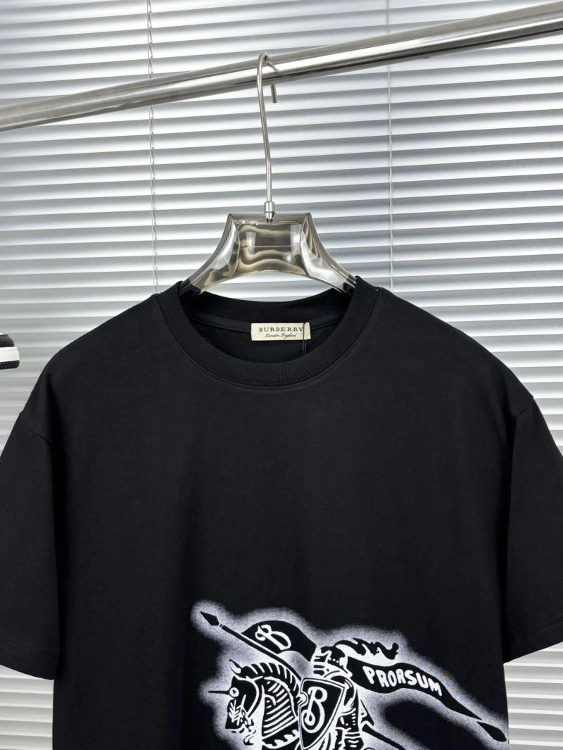 Burberry T-Shirts Lightweight 102631