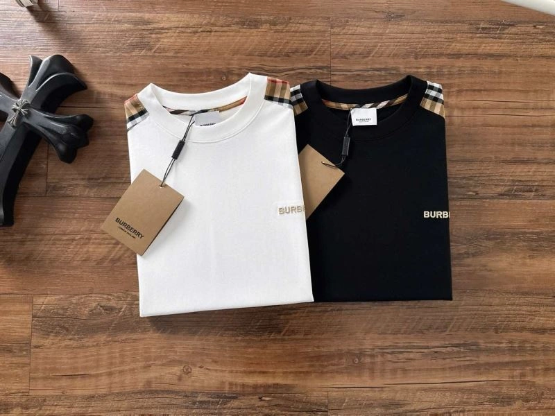 Burberry T-Shirts Functional 102571