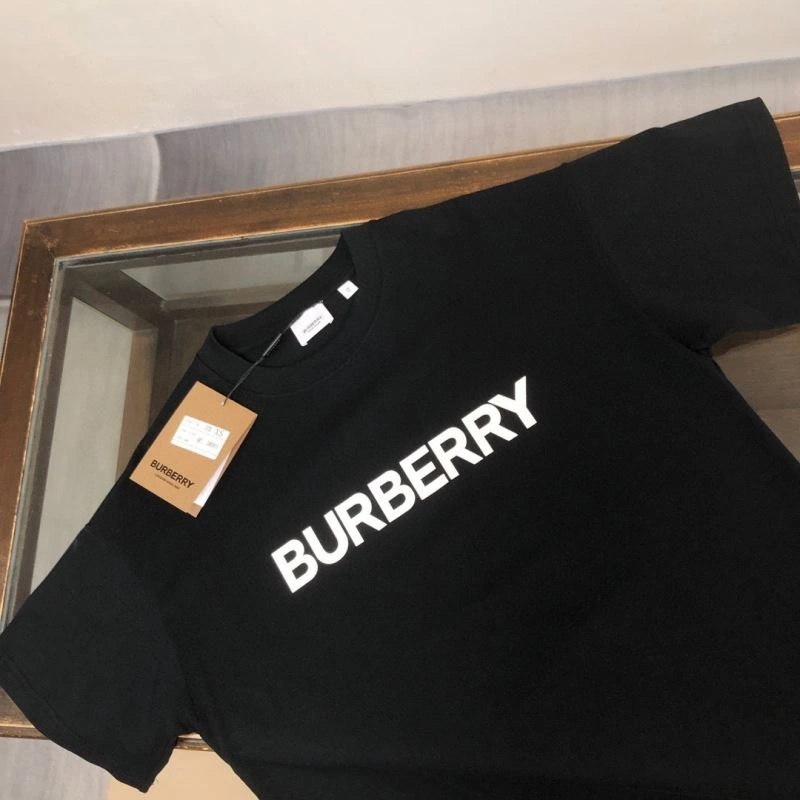 Neat Burberry T-Shirts 99135