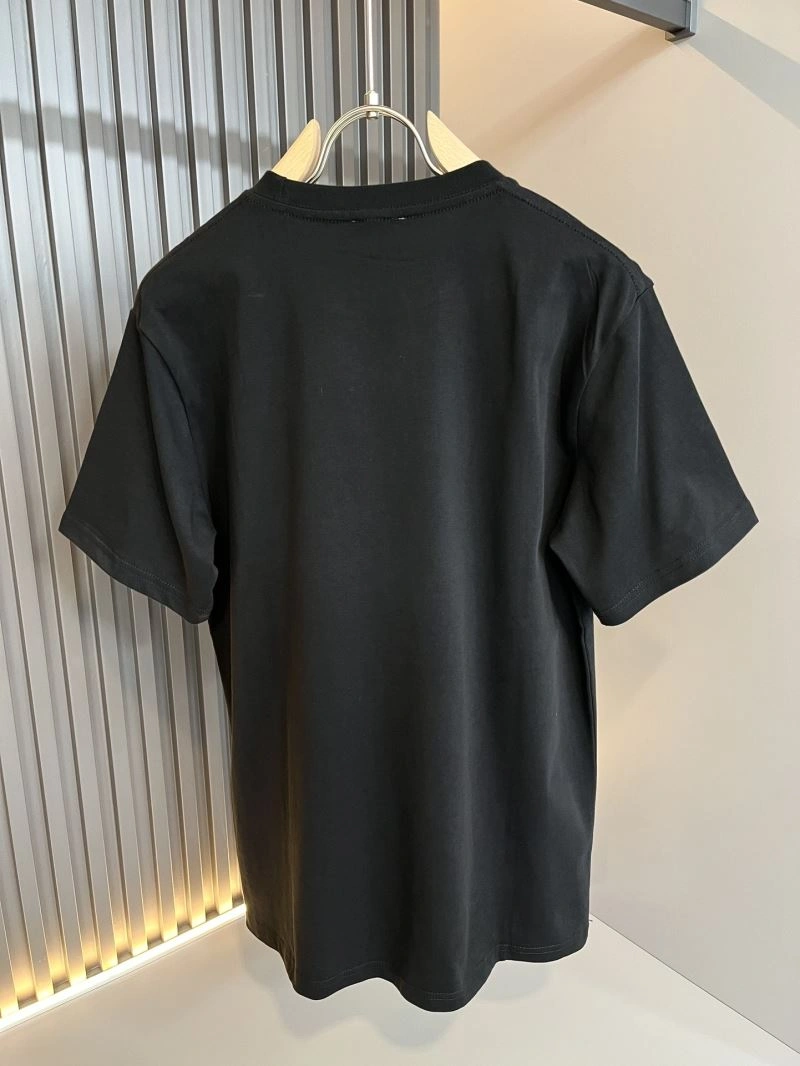 Sleek Burberry T-Shirts 102535