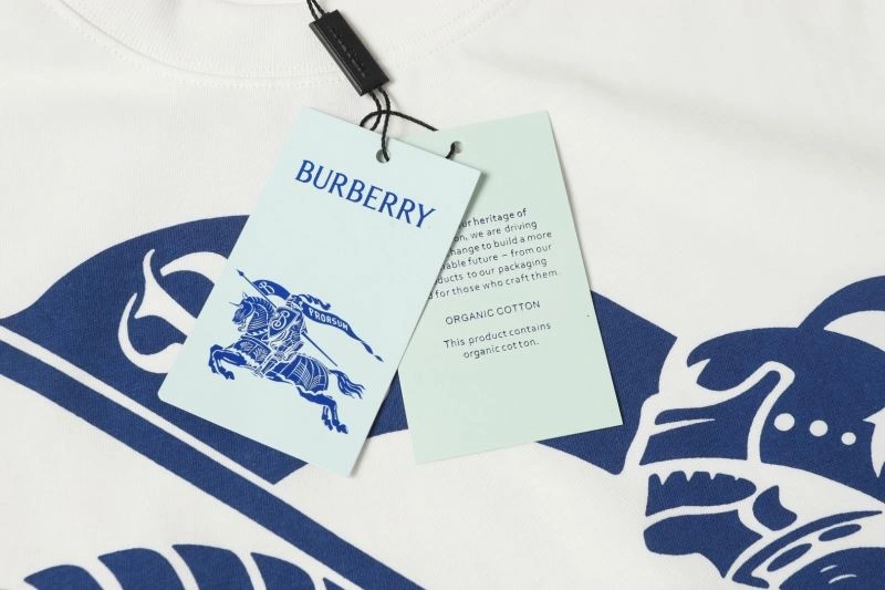 Unisex Burberry T-Shirts 102517