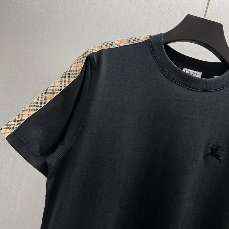 Refined Burberry T-Shirts 102534