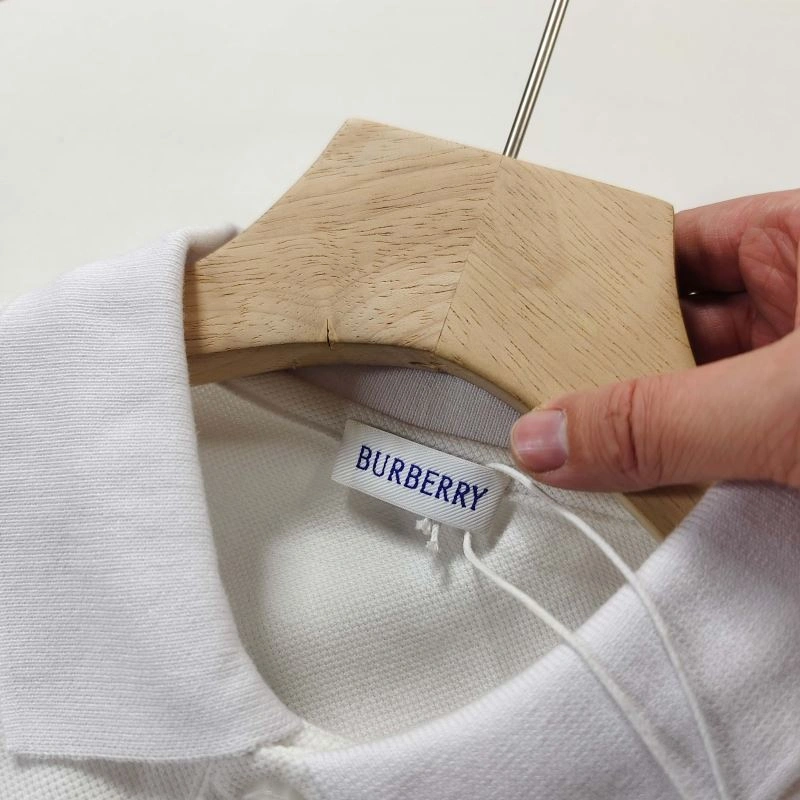 Sleek Burberry T-Shirts 102493