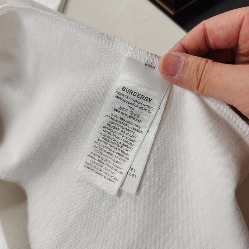 Burberry T-Shirts Flexible 102492