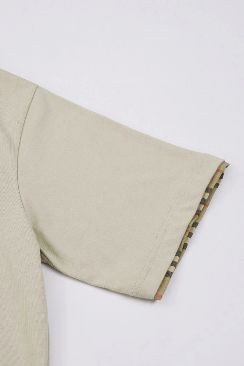 Burberry T-Shirts Versatile 102490