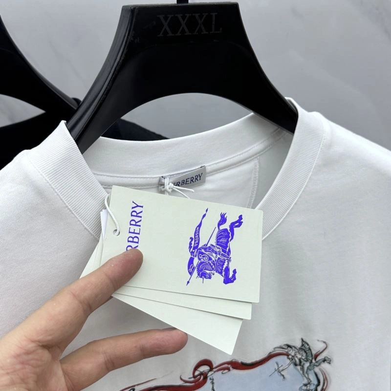 Burberry T-Shirts Versatile 102464