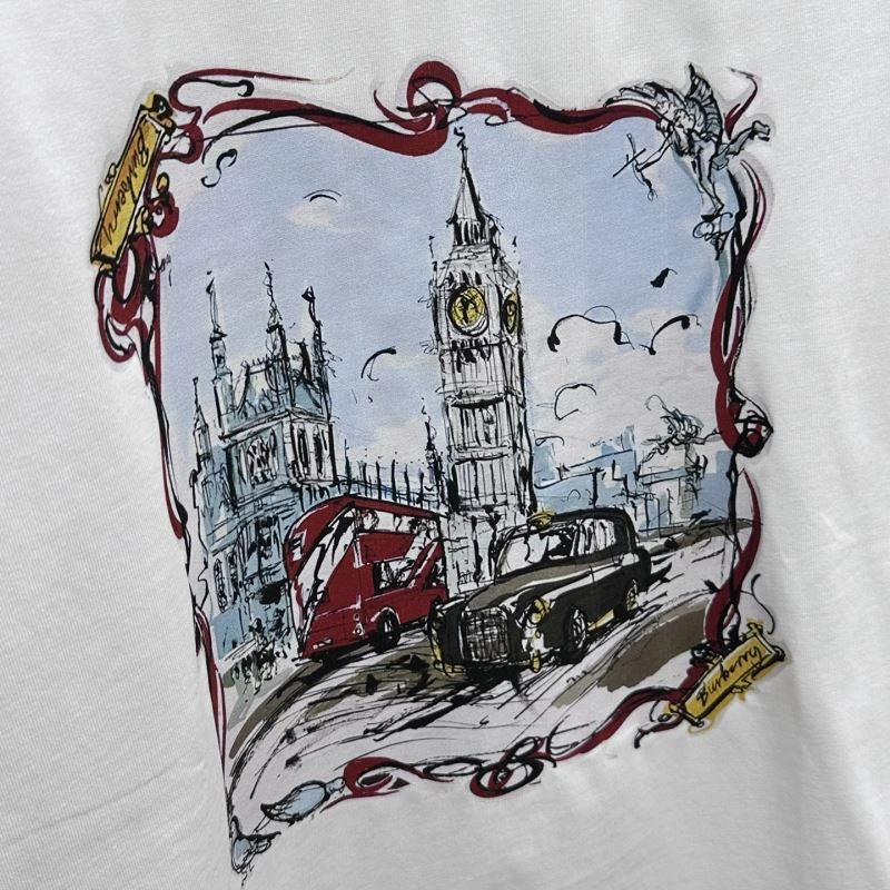 Burberry T-Shirts Versatile 102464