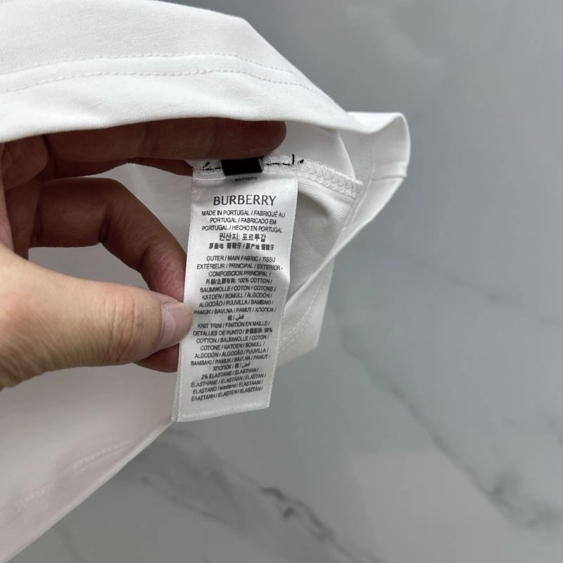 Burberry T-Shirts Versatile 102464