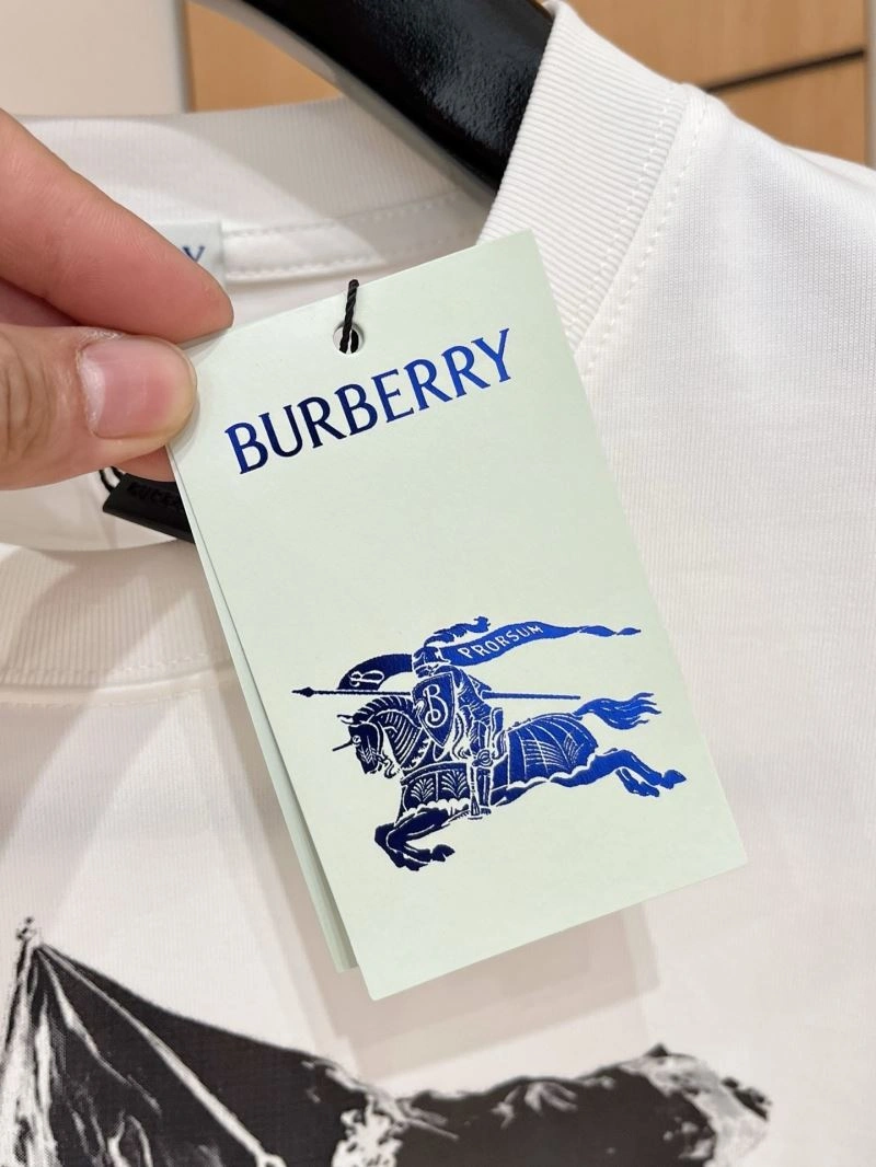 Burberry T-Shirts Trendsetting 102459