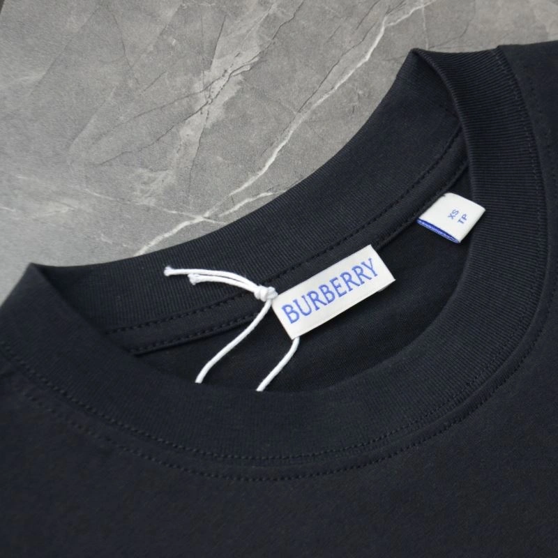 FashionForward Burberry T-Shirts 102419