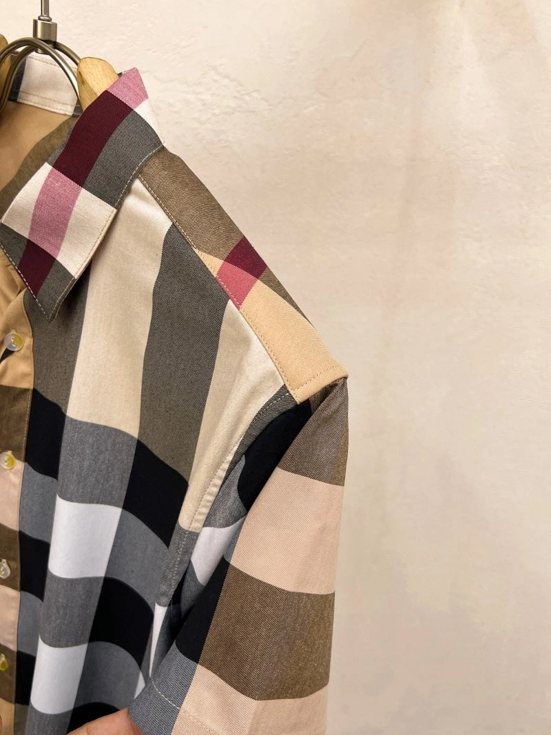 Burberry T-Shirts Unique 102421