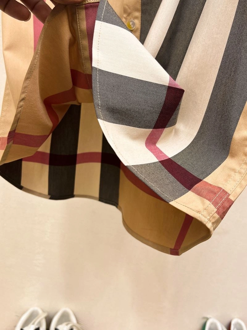 Burberry T-Shirts Unique 102421