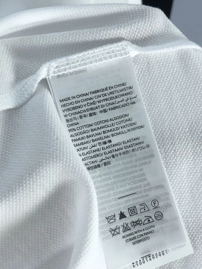 Burberry T-Shirts Chic 102032