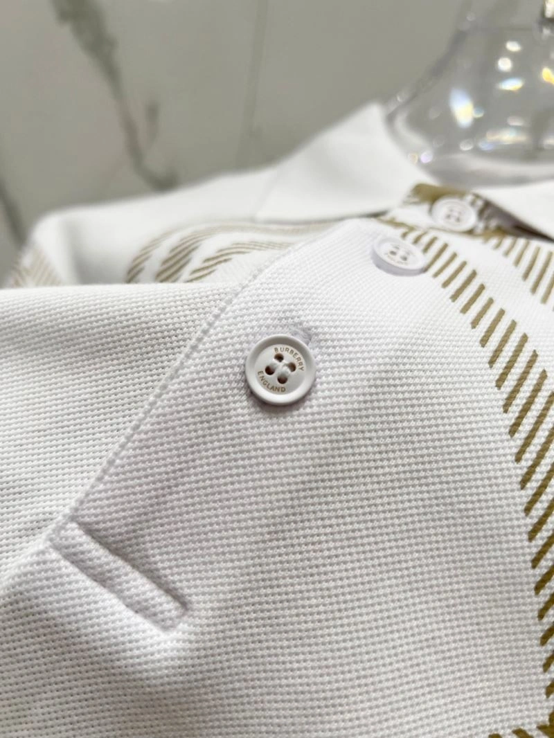 Compact Burberry T-Shirts 101964