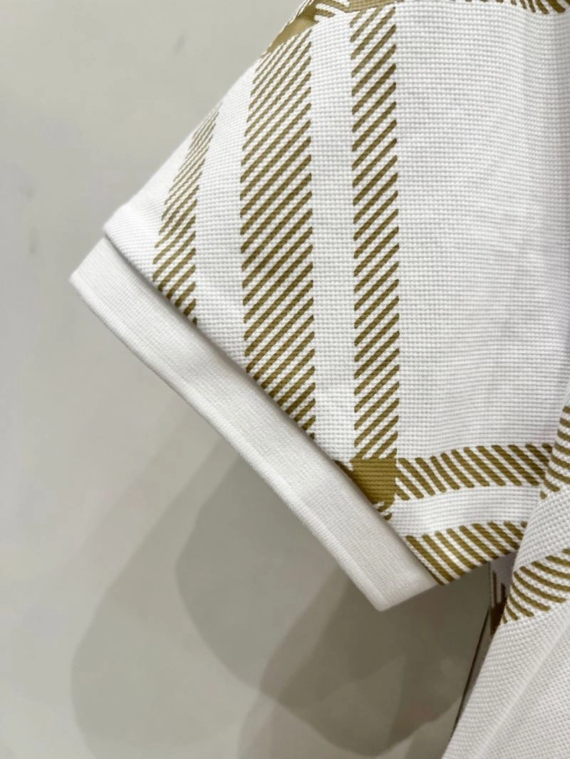 Compact Burberry T-Shirts 101964