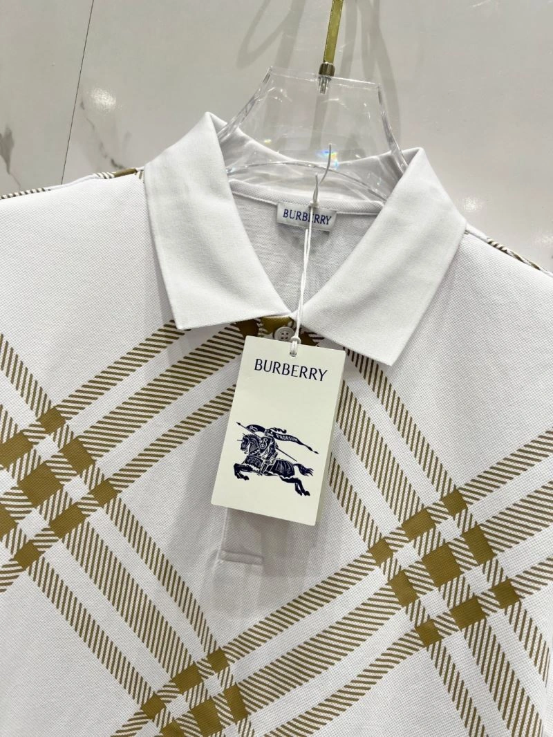 Compact Burberry T-Shirts 101964