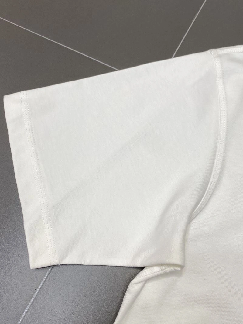 Burberry T-Shirts Unisex 101990