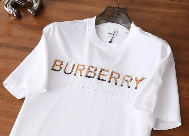 Tailored Burberry T-Shirts 101938