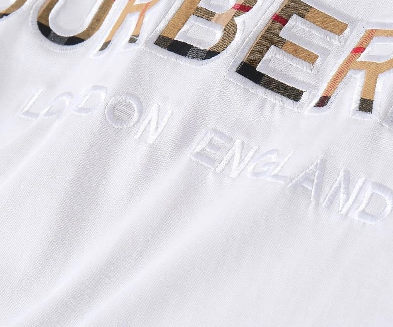 Tailored Burberry T-Shirts 101938