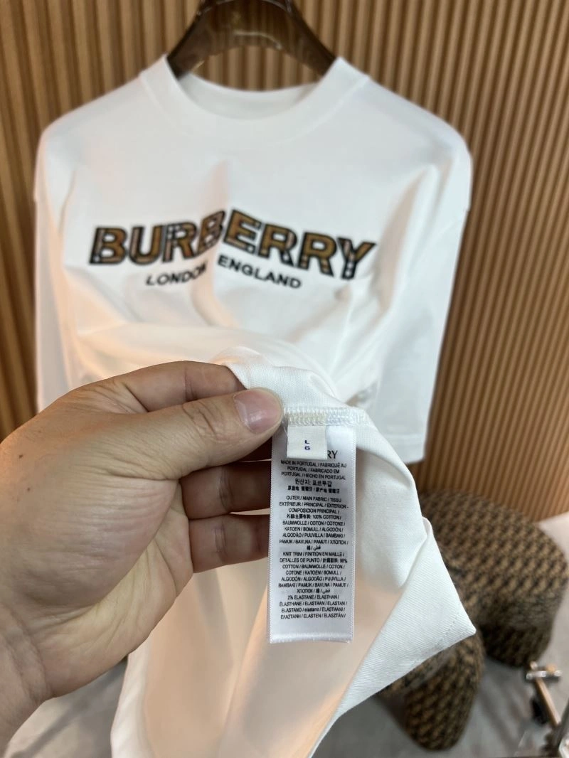 Versatile Burberry T-Shirts 101966