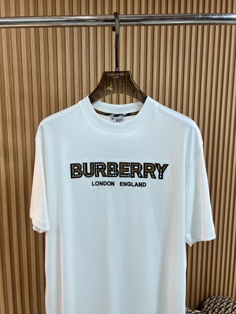 Versatile Burberry T-Shirts 101966