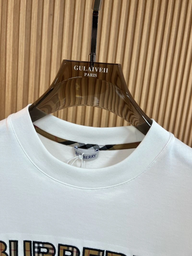 Versatile Burberry T-Shirts 101966