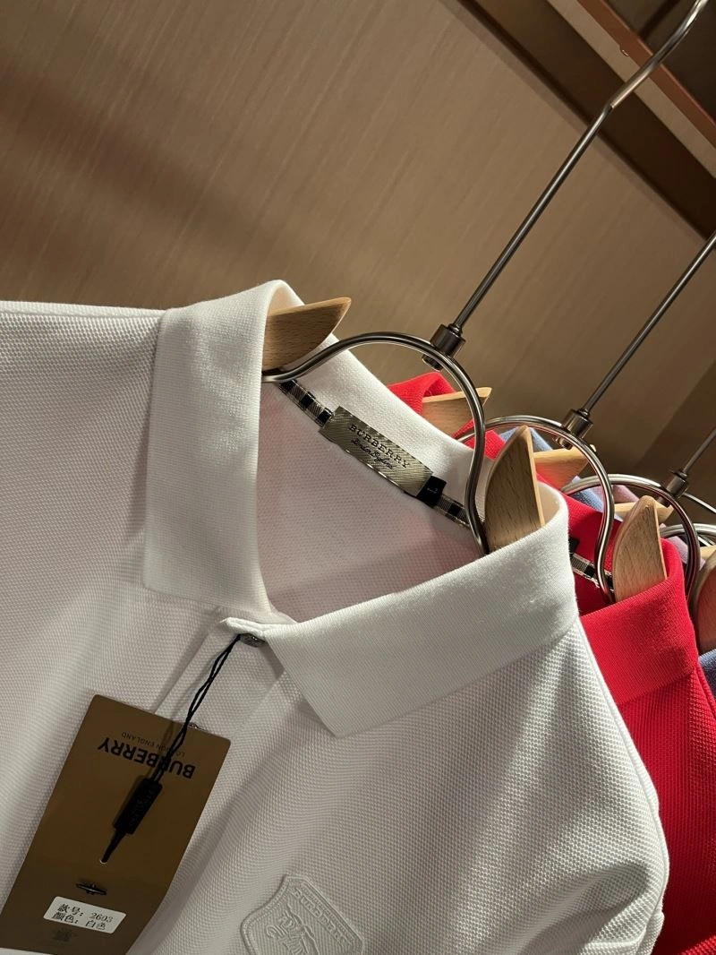 UrbanChic Burberry T-Shirts 101916