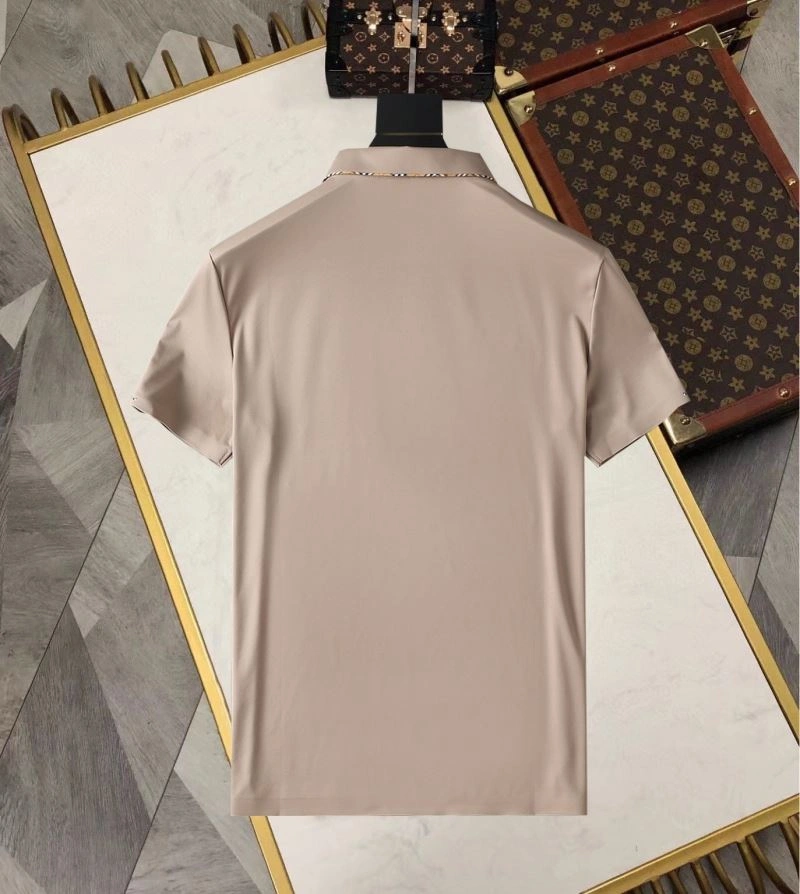 WellDesigned Burberry T-Shirts 101901