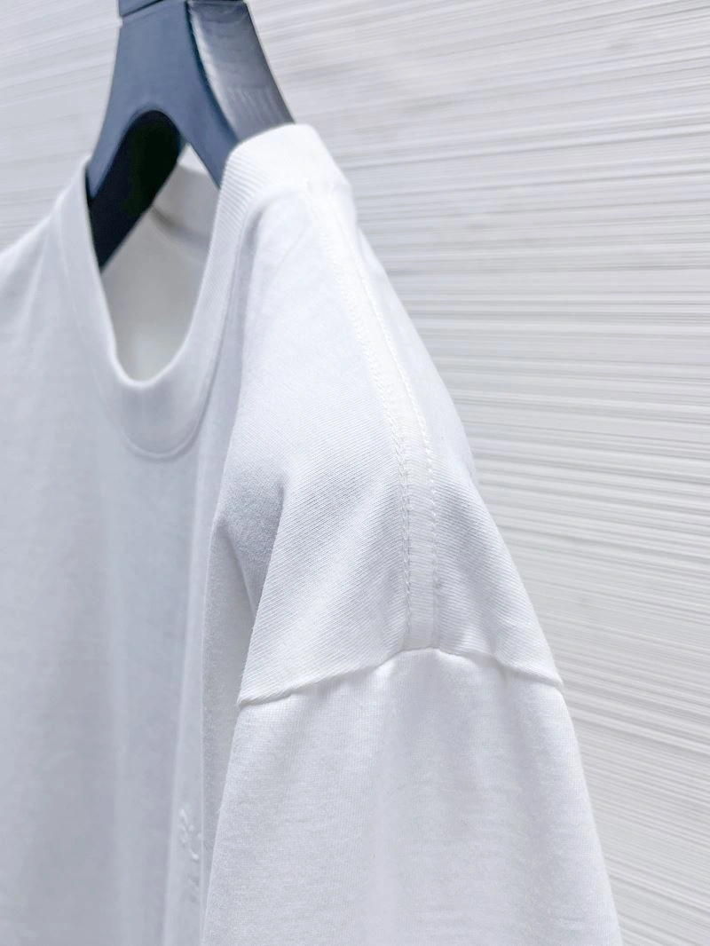 Burberry T-Shirts ModernLook 101880