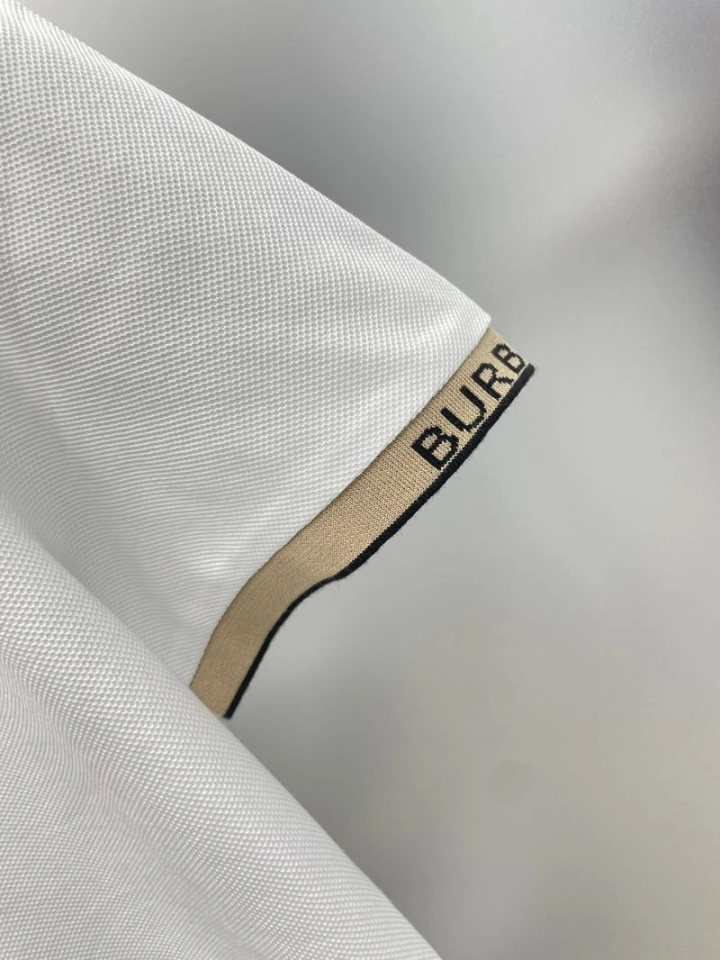 Compact Burberry T-Shirts 101814
