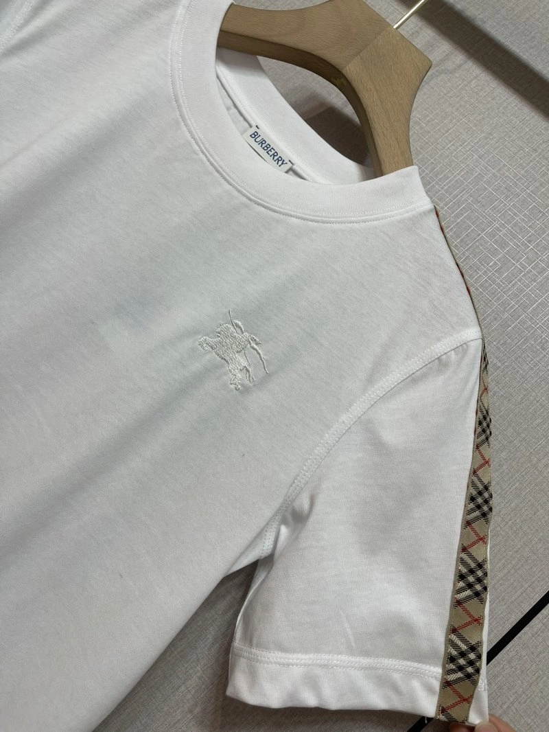 Sustainable Burberry T-Shirts 99407