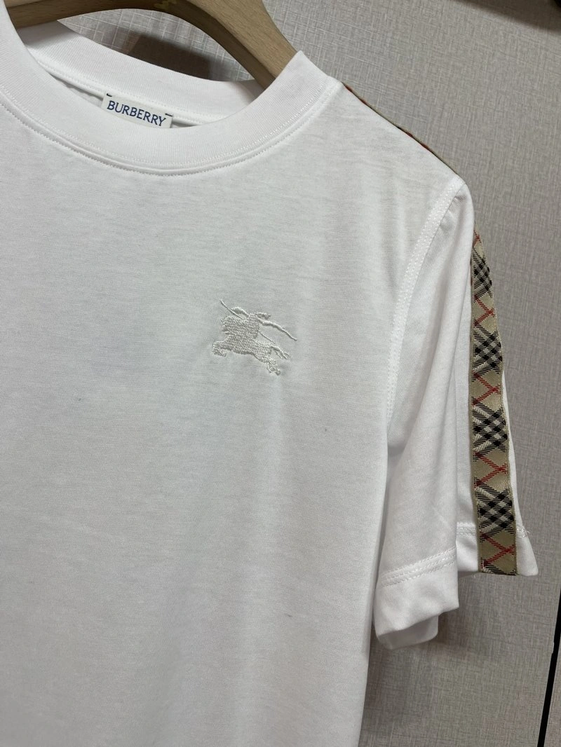 Sustainable Burberry T-Shirts 99407