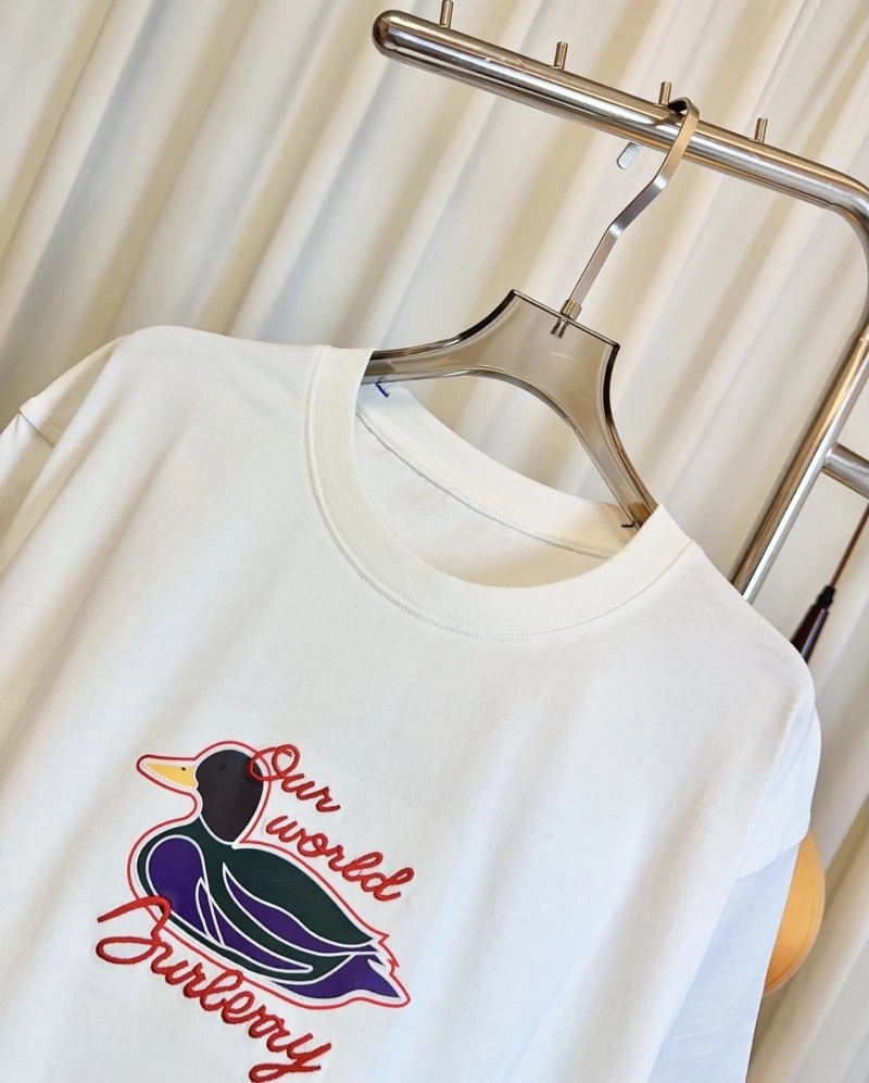 Compact Burberry T-Shirts 99355