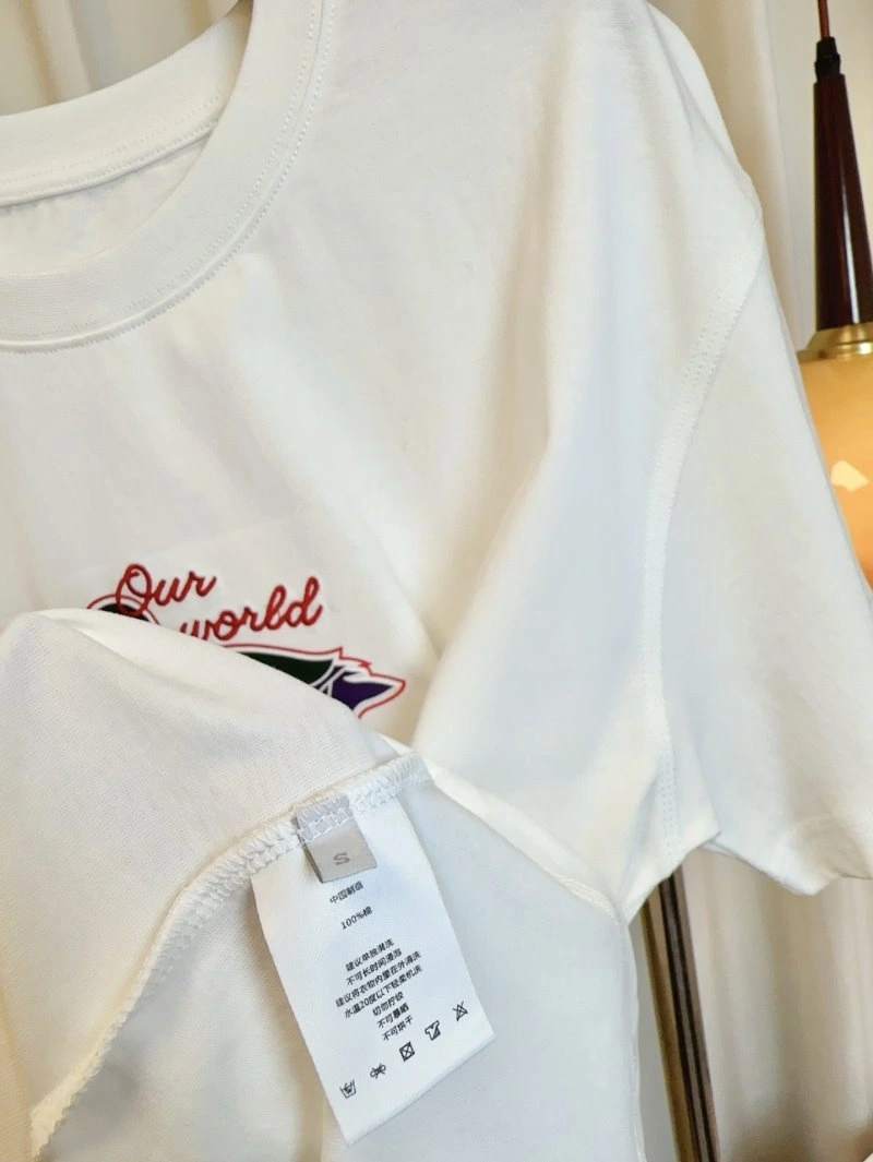 Compact Burberry T-Shirts 99355