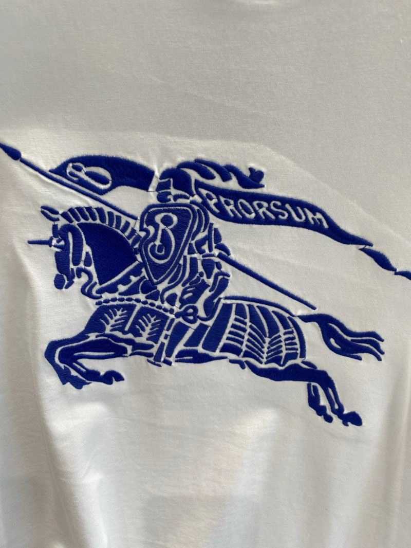 Burberry T-Shirts Resilient 101544
