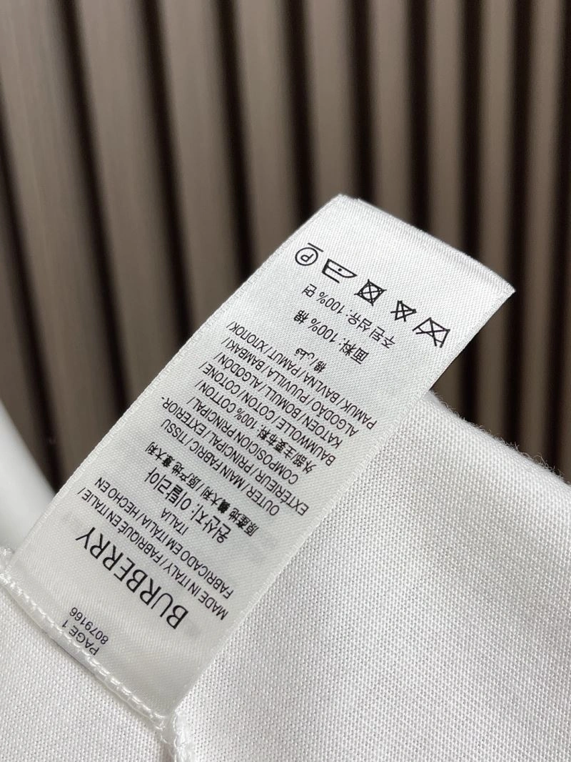 Burberry T-Shirts Versatile 101517