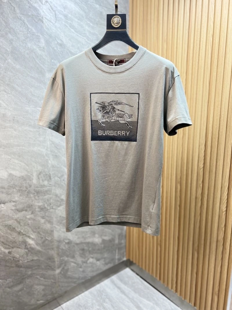 Versatile Burberry T-Shirts 101538