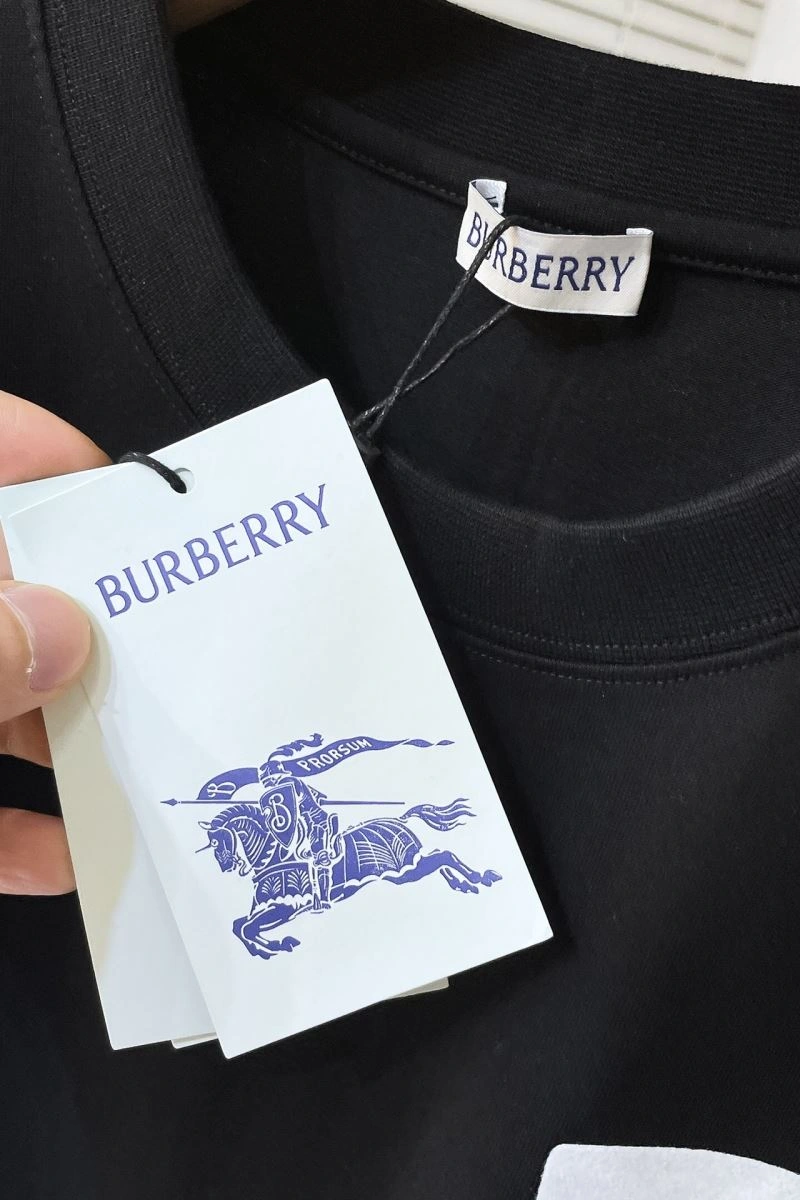 Burberry T-Shirts Lightweight 101535