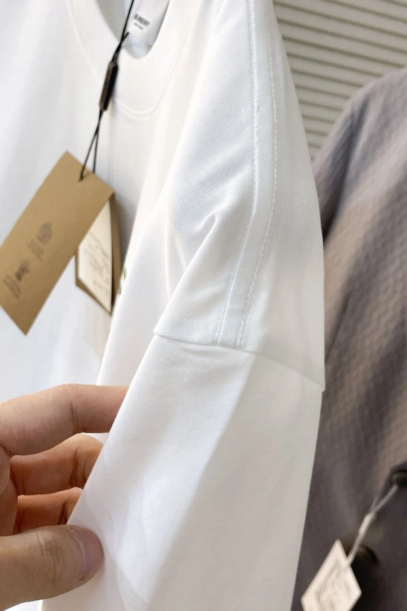 FashionForward Burberry T-Shirts 101568