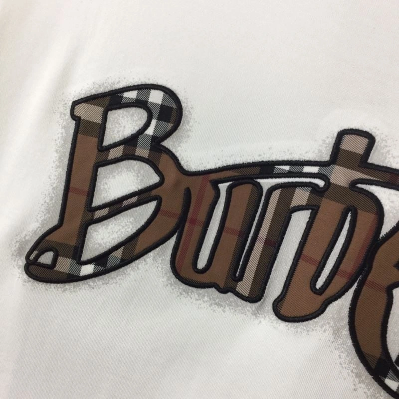 Sleek Burberry T-Shirts 101442