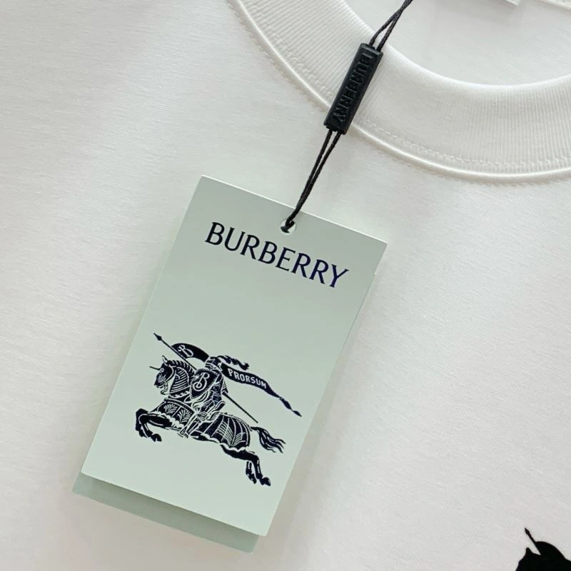 Burberry T-Shirts Neat 101428