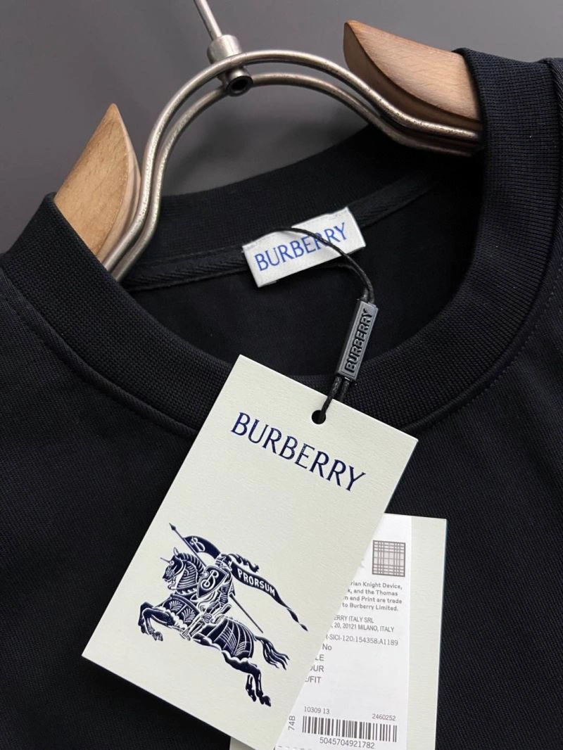 Unisex Burberry T-Shirts 101434