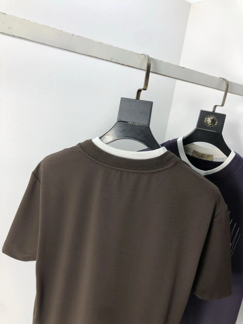 Sustainable Burberry T-Shirts 101341