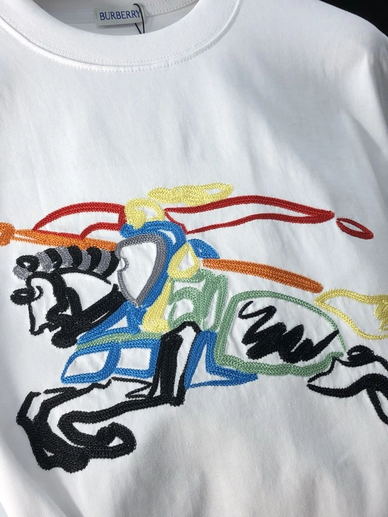 Burberry T-Shirts Sleek 101340