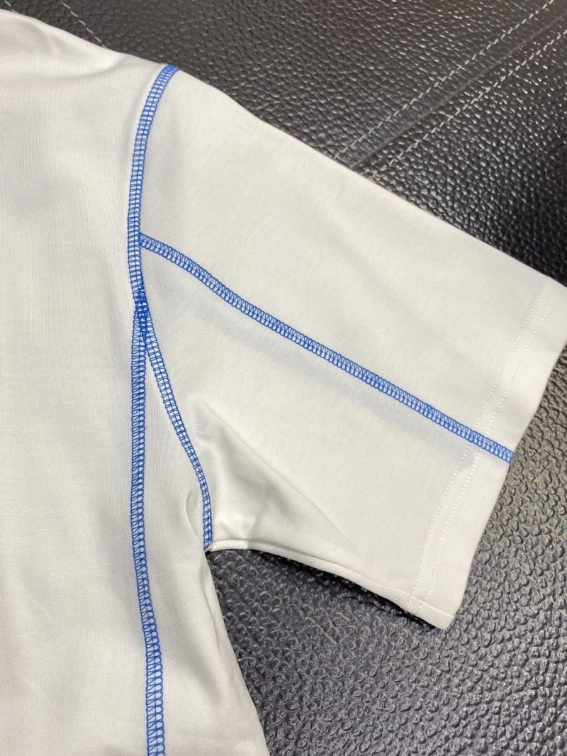 Burberry T-Shirts Snug 101329