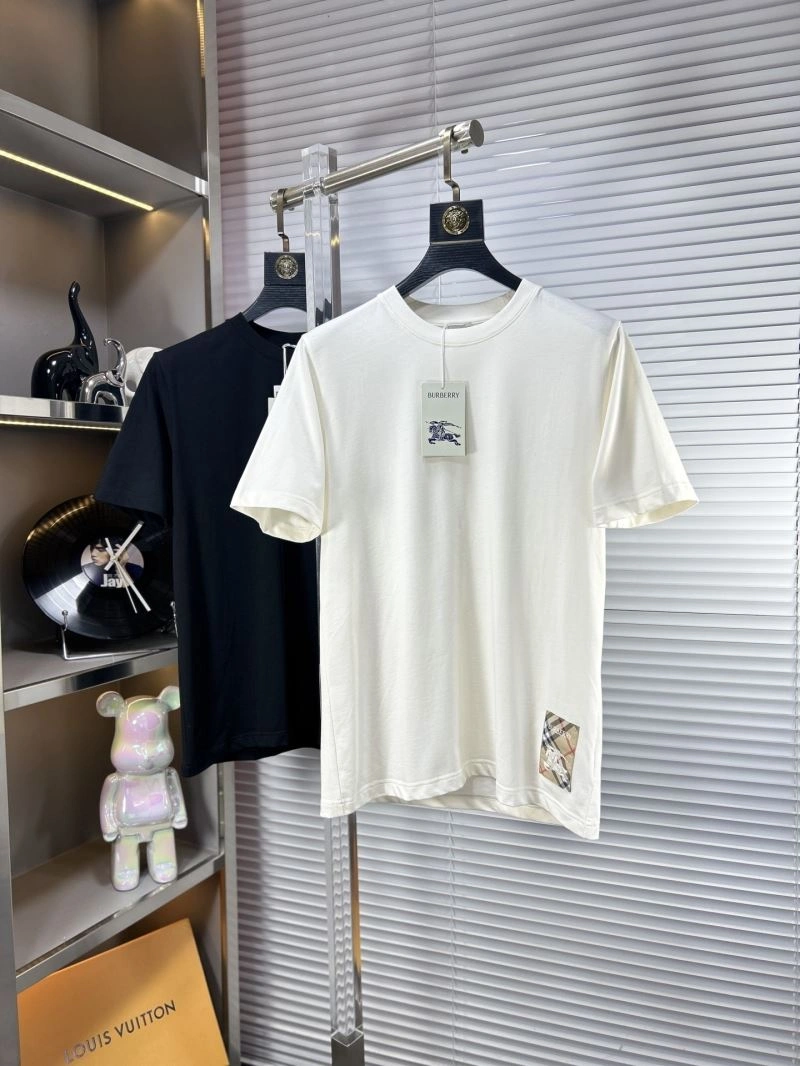 Burberry T-Shirts Resilient 101318