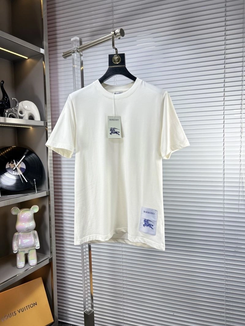 Sustainable Burberry T-Shirts 101323