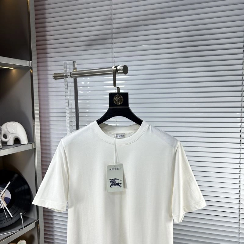 Sustainable Burberry T-Shirts 101323